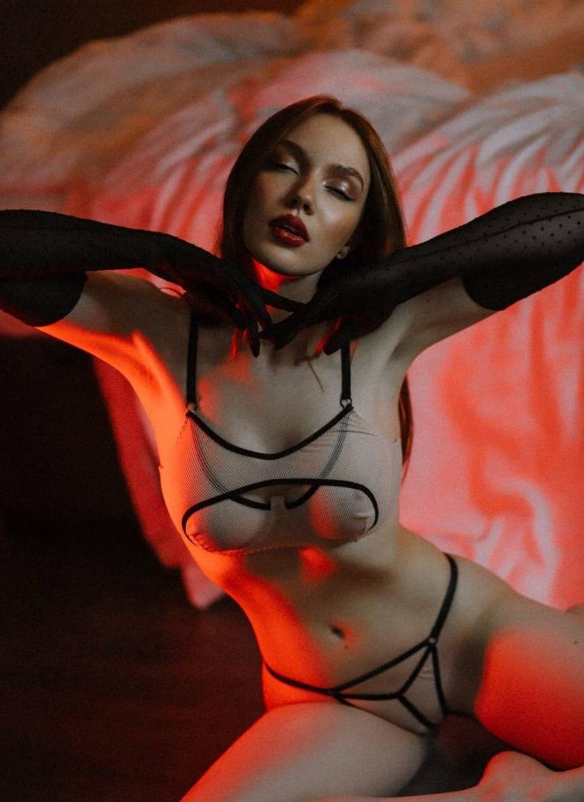 Лиля привлекальеная девушка из Антрацита цена от 6000 руб