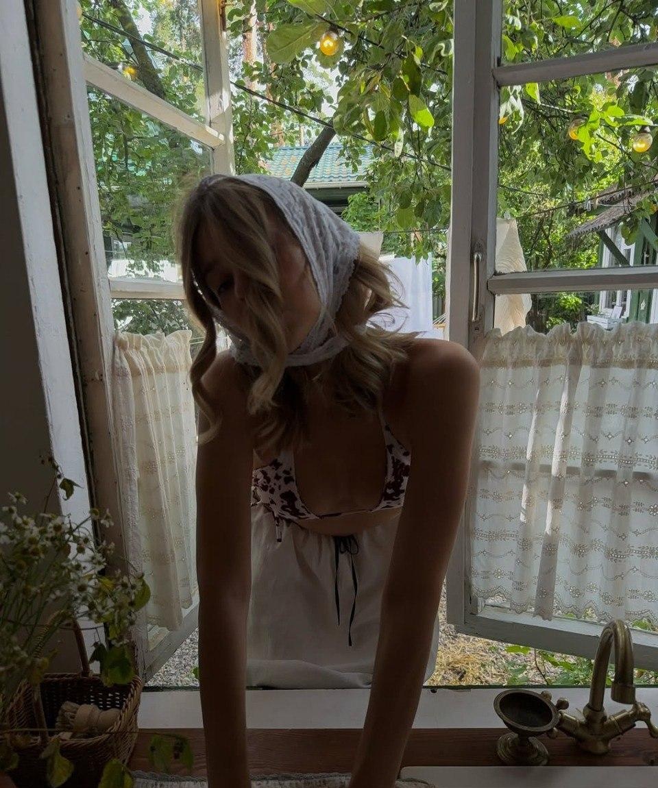 Дашуля привлекальеная девушка из Антрацита цена от 6000 руб