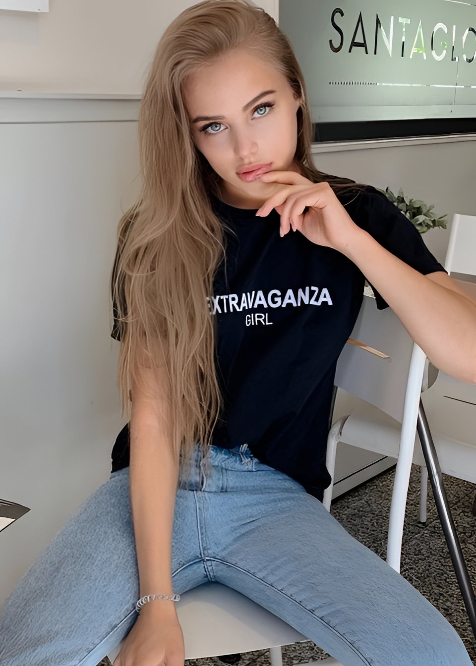 СВЕТА привлекальеная девушка из Антрацита цена от 7000 руб