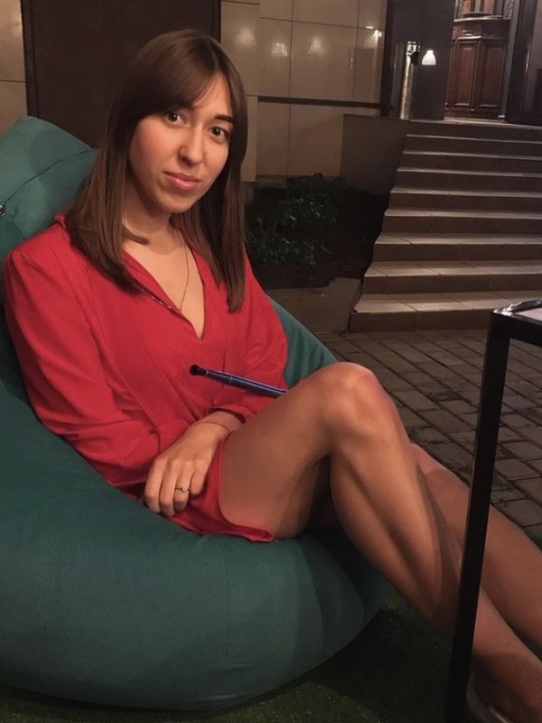 Александра привлекательная девушка из Антрацита цена от 7000 руб