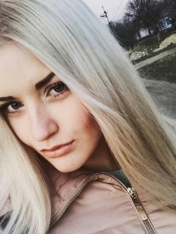 Карина привлекательная девушка из Антрацита цена от 3500 руб