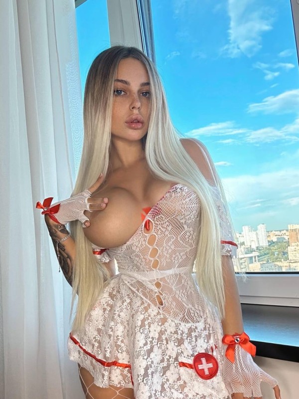 Мария привлекательная девушка из Антрацита цена от 8000 руб